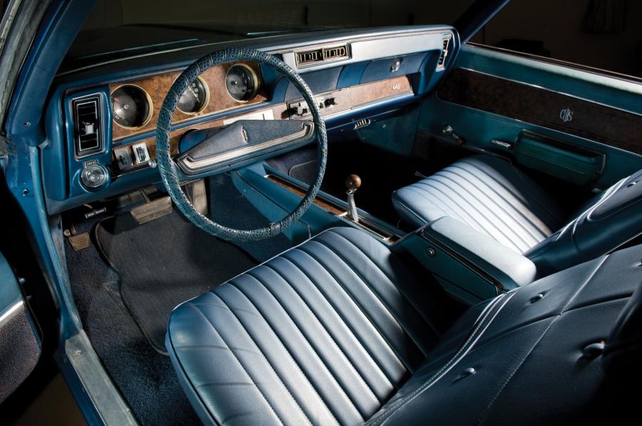 Торпедо Oldsmobile 442 W-30 Convertible 1970 года  (фото 12 из 21)